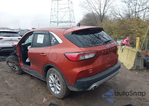 2020 Ford Escape Se z USA, uszkodzony, nr VIN 1FMCU9G64LUA34399